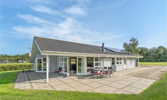 Hovborg House | Relaxing Retreat in Hovborg with Sauna and Child-Friendly Amenities