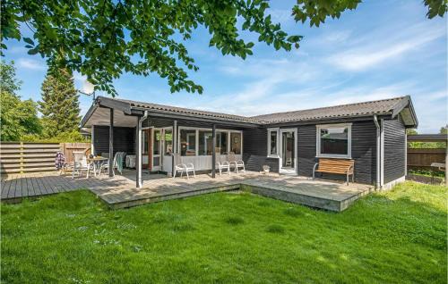 Østerskov House | Inviting Home in Humble with Kitchen & Pet-Friendly Amenities