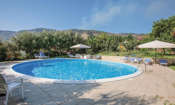 Joppolo House | Explore Family-Friendly 3 Bedroom Retreat in Joppolo