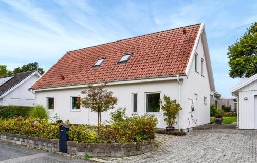 Kivik House | Cozy Kivik Retreat with Wifi - Family Friendly Getaway