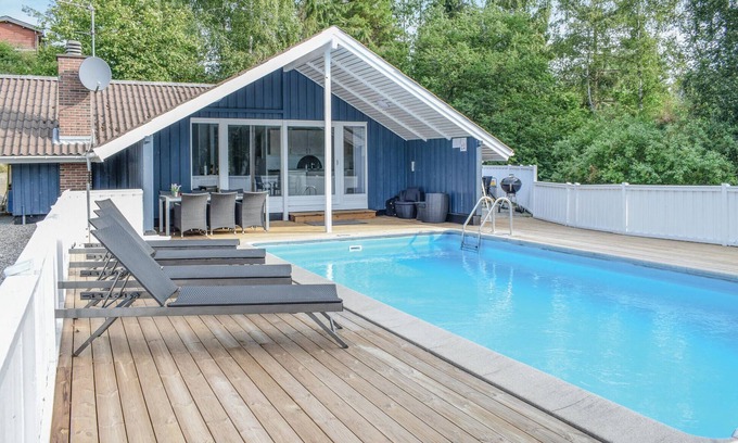 Knebel House | Exceptional 4 Bedroom Accommodation in Scenic Knebel