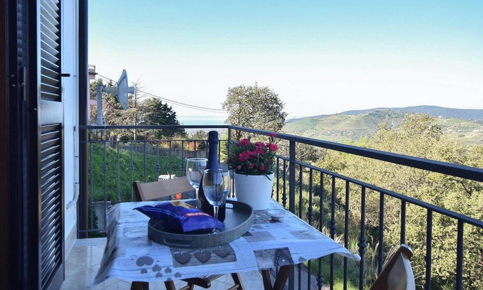 Laureana Cilento House | Nice Home in Laureana Cilento With 3 Bedrooms, Wifi and Jacuzzi