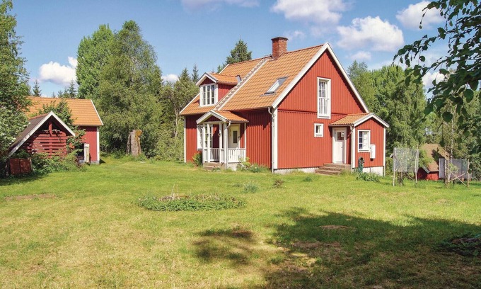 Unnaryd House | Relax in a Beautiful Retreat with Lake Views and Spa Access