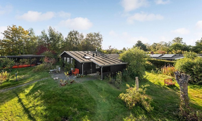 Beder Malling House | Idyllic Oceanview Cottage with Wood-Burning Stove & Spa