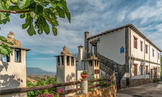 Mecina Bombaron House | Discover Comfort at Home in Mecina Bombarn with Wifi