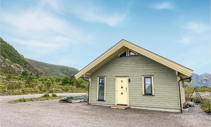 Midsund House | Cozy Midsund Home with WiFi & Child-Friendly Amenities