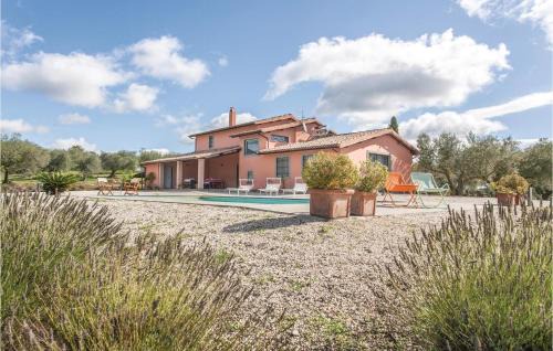 Viterbo House | Relaxing 3 Bedroom Home in Montefiascone with Pool