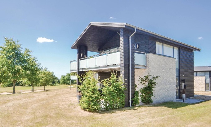 Nimtofte House | Comfortable 2-Bedroom Retreat in Nimtofte with Spa & Breakfast