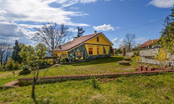 Ponzone House | Family-Friendly Getaway in Mongorello Near Monte Poggio
