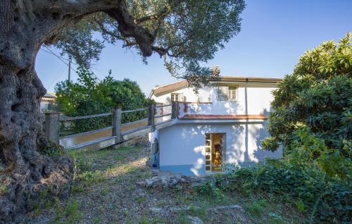 Arcavacata House | Cozy Home in Rende with Kitchen, Pet and Child Friendly