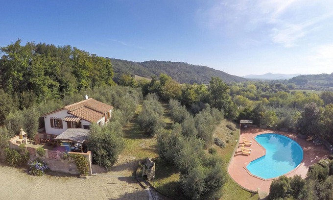 Riparbella House | Enjoy a Relaxing Vacation at Our Inviting Home with Pool
