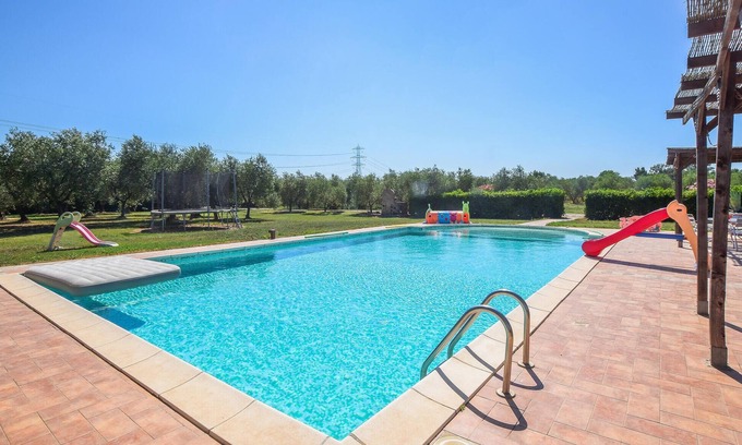 Roccastrada House | Nice home in Roccastrada