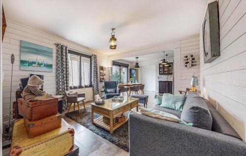 Royan House | Cozy Home in Royan with Wifi, Pet and Child Friendly