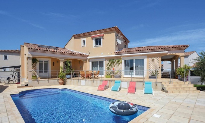 Saint-Gilles House | Bright Cottage Retreat with Private Pool and Garden Oasis