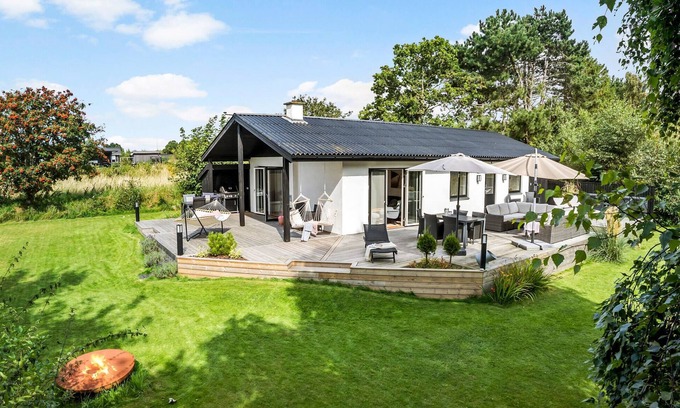 Marup House | Charming Family-Friendly Beach Vacation Home with Ocean Views