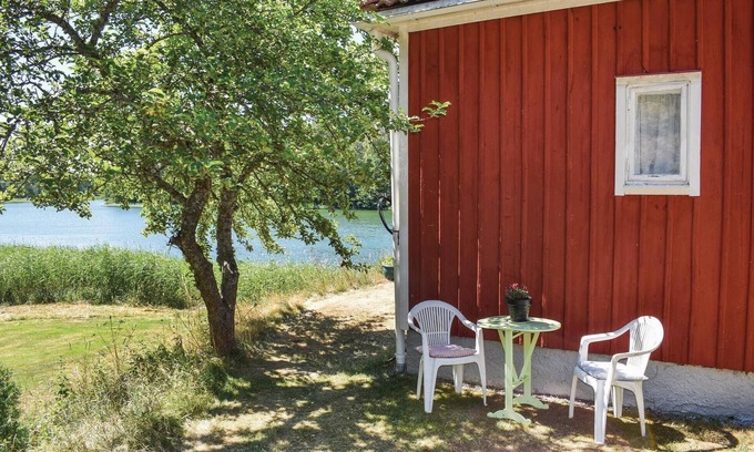 Soderkoping Municipality House | Idyllic Cottage Near the Sea in Pristine Archipelago
