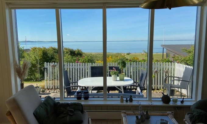 Lihme House | Convenient 2 Bedroom Accommodation in Spøttrup