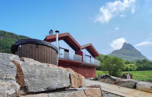 Sykkylven Apartment | Cozy Oceanfront Home in Straumgjerde with Kitchen Access