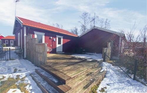 Tived House | Tranquil Lake View Home in Tived - Pet Friendly Retreat