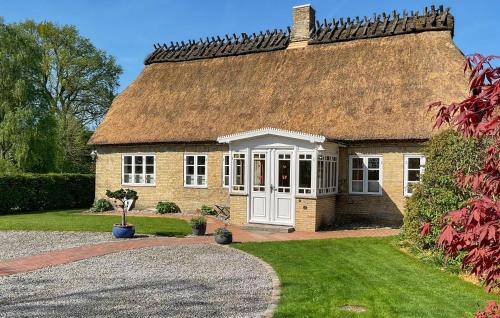Tolk House | Cozy Retreat in Tolk with WiFi & Family-Friendly Perks