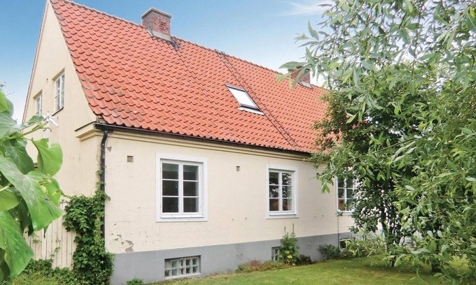Tomelilla House | Relaxing Getaway on a Scenic Farm in Österlen