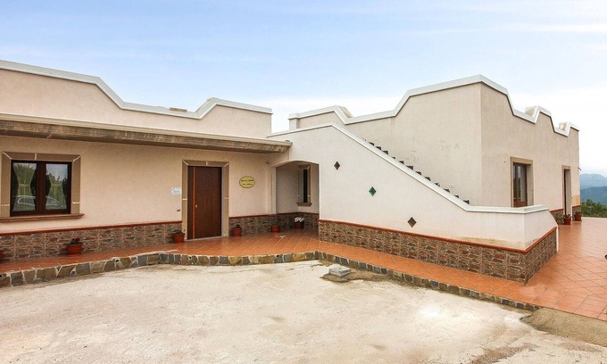 Torchiara House | Cozy Cottage Retreat with Spa & Breakfast in Nature