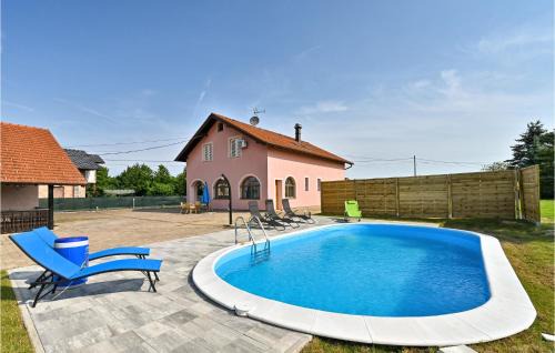Konjscina House | Inviting Retreat in Turnisce with Relaxing Jacuzzi Access
