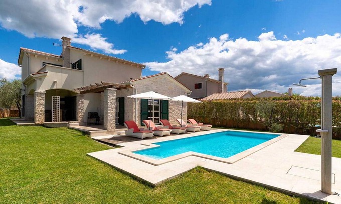 Lasici House | Villa Lašići: Idyllic Stone Retreat with Pool & Spa