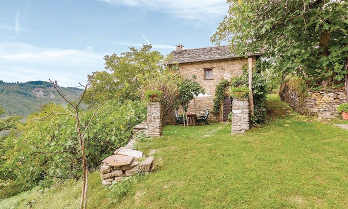 Borgo Val di Taro House | Charming Country House with Spa and Breakfast Included