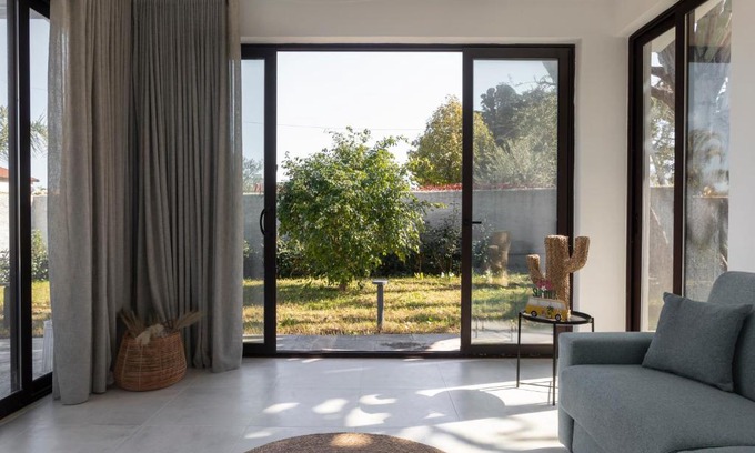 Villa Grazia di Carini House | Welcoming Home with Excellent 9.3 Rating & Pet-Friendly Stay