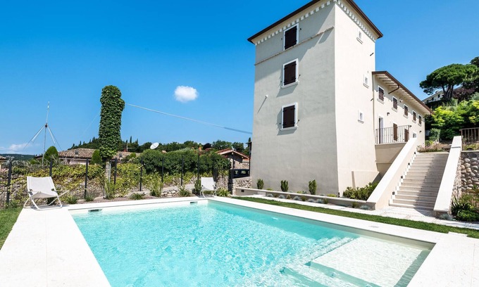 Costermano House | Ideal Family Vacation Home with Private Pool & Garden