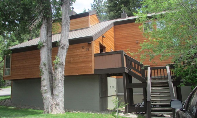 Lake Forest Condo | Inviting Home with Pool Near Tahoe City and Scenic Beach