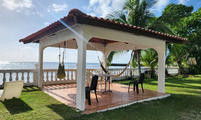 Mechi House | Cozy Getaway in Portobelo with Spa and Pet-Friendly Options