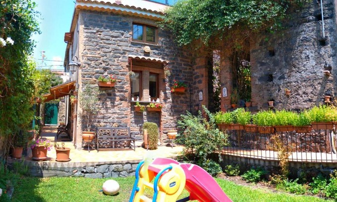 Trecastagni Cabin | Perfect Mini House Near Etna, Catania & Taormina