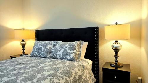 The Section Seven House | Cozy Private Room Near Red Rock & Las Vegas Strip