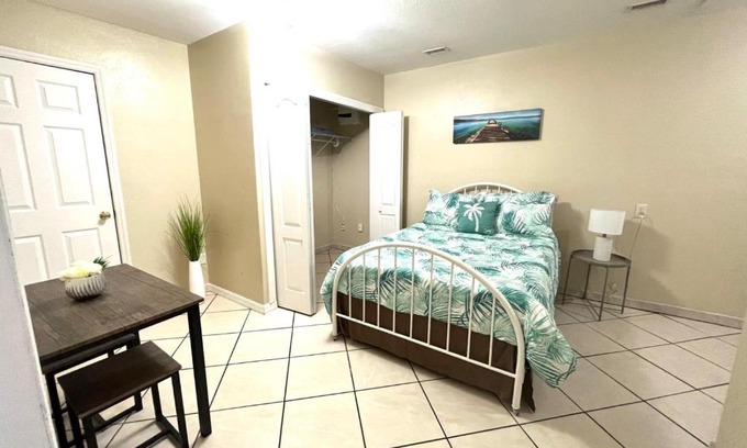 Orlando Apartment | Comfortable Space with Private Entrance, Pet & Child Friendly