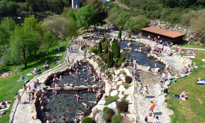 Reza House | Inviting Stone House with Spa at El Balcón de Orense