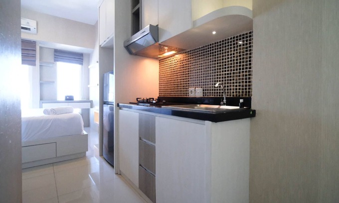 Surabaya Apartment | Budget-Friendly Studio Next to Tanglin Supermall Mansion