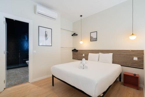 Arganzuela Apartment | Beautiful Studio in Madrid - Rated 8.7 by Guests