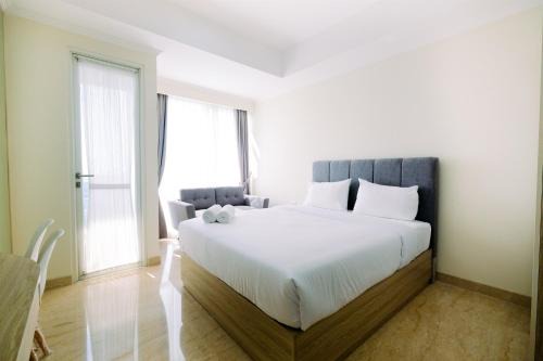 Cikini Apartment | Cozy Studio at Menteng Park with Pool & Family Amenities
