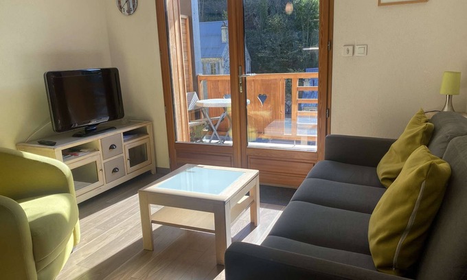 Sers Apartment | Modern T2 Apartment with 6 Beds & Family-Friendly Amenities