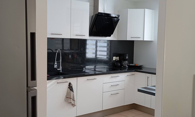 Echirolles Apartment | Nice T3 in a quiet area close to all amenities, large terrace, pets welcome.