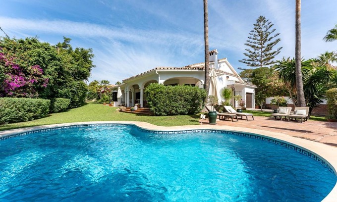 Carib Playa Villa | Relax at the Beautiful Caribplaya Villa with Pool & Pets