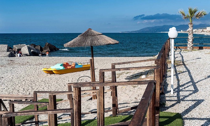 Torregrotta House | Seaside Villa with Beach Access Near Milazzo, Sicily