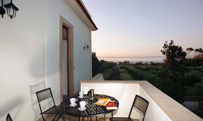 Patti Villa | Cozy Villa Steps from the Beach in Mongiove, Sicily