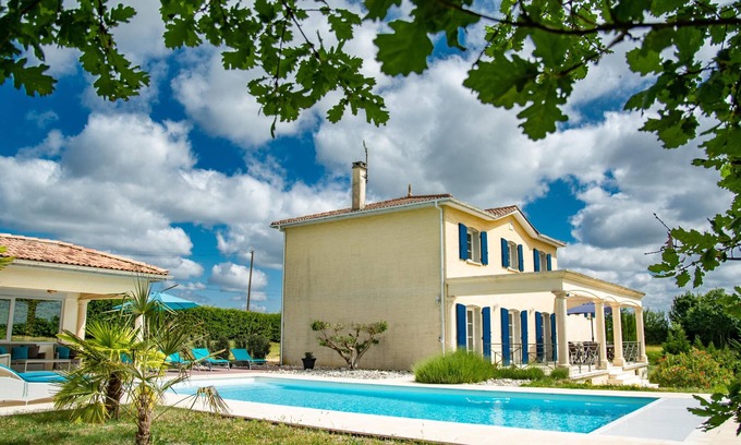 Montaigu-de-Quercy House | Elegant Villa with Private Pool and Family-Friendly Amenities