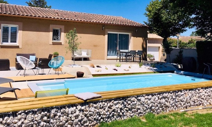 Vedene House | Beautiful Villa with Pool Near Avignon - Guest Rated 10/10