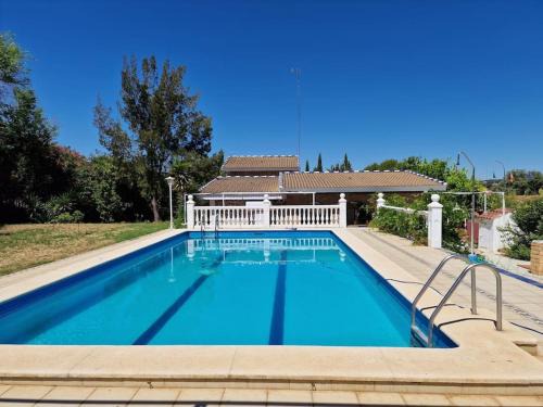 El Garrobo House | Delightful Villa with Private Pool near Seville