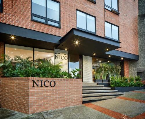 Financial District Hotel | Guest Favorite: Nico Apartasuites with Breakfast & Family Care