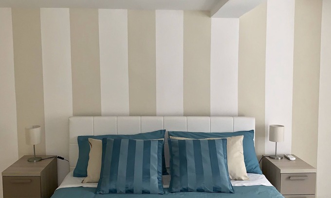 Vittorio Emanuele House | Discover Nicotera Home in the Heart of Vibrant Naples!